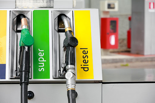 Dizel ve Benzin Farkı Nedir? Hangisini Tercih Etmeliyiz?